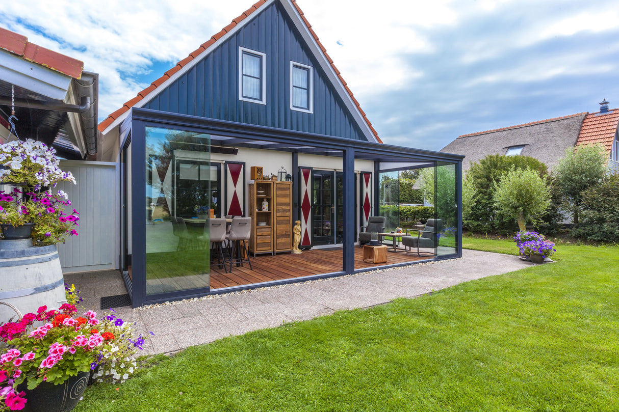 Verde Caletta Glass Room Veranda